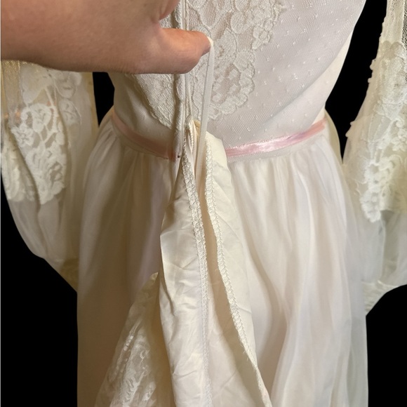 COPY - Vintage 1970s Lace Wedding Dress | Boho Cottagecore Bridal Gown with Tra… - Picture 12 of 13